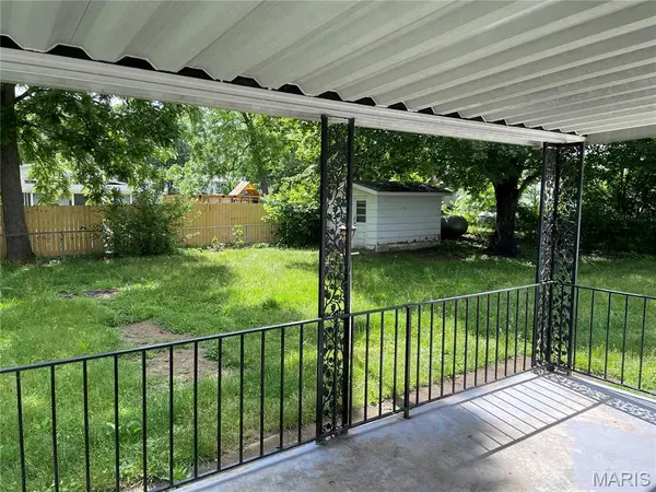 1302 S McArthur ST, Salem, MO 65560