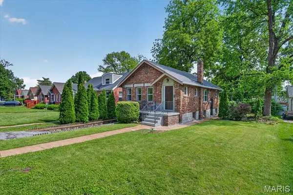 7530 Ahern AVE, St Louis, MO 63130