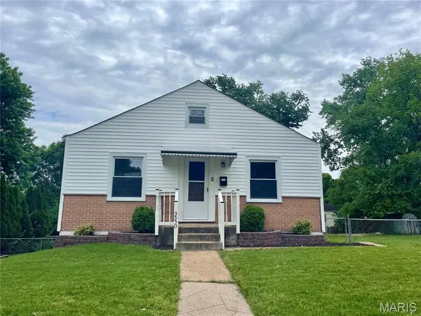 3550 Saint Christopher LN, St Ann, MO 63074