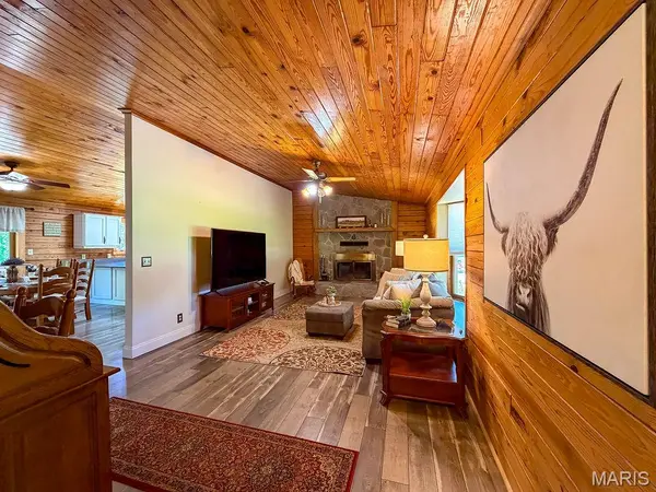 3318 Watson RD, Festus, MO 63028