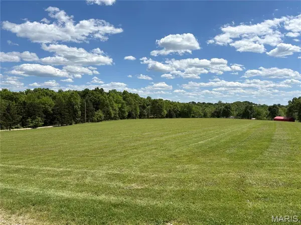 28 Monroe Hills LN, Linn, MO 65051
