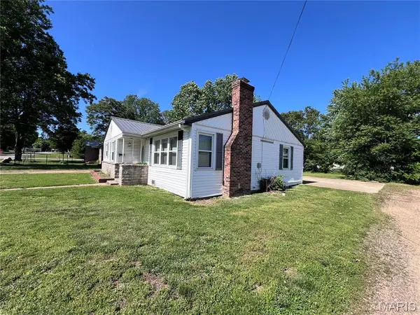1610 Barnes ST, Piedmont, MO 63957