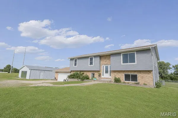 806 S 7th ST, East Carondelet, IL 62240