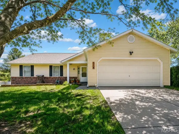 914 Westbrook DR, Warrenton, MO 63383