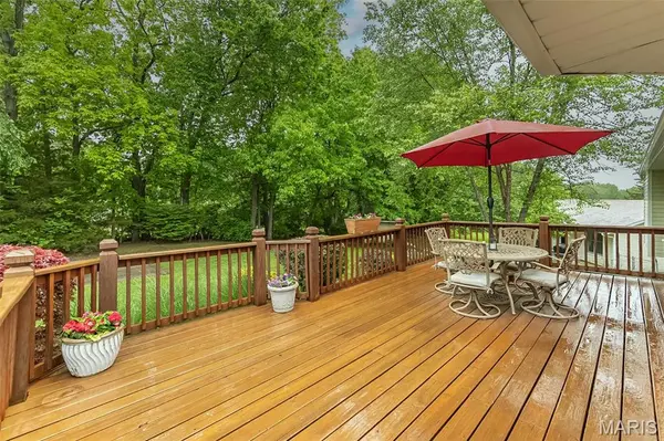 705 Worthington DR, Warrenton, MO 63383