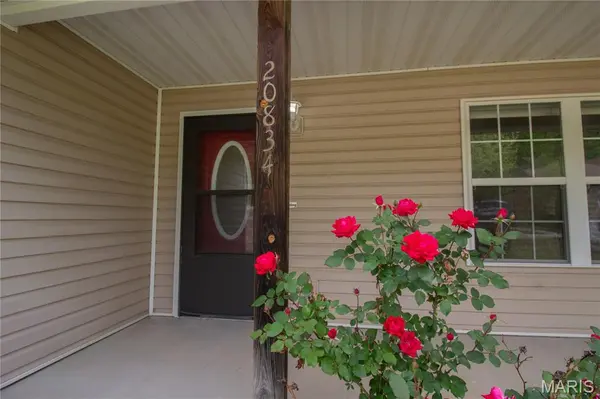 20834 Hibbett Rd RD, St Robert, MO 65584