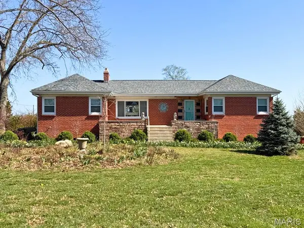 9537 Herpel LN, Green Park, MO 63123