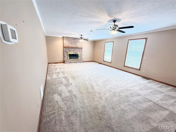 525 W Lindenwood AVE, Sikeston, MO 63801