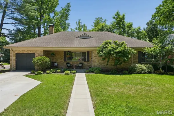 446 Hampshire CT,  Webster Groves,  MO 63119