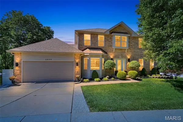 2858 Championship BLVD, Oakville, MO 63129