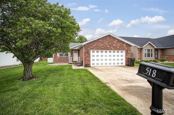 518 Deer RUN, Moro, IL 62067