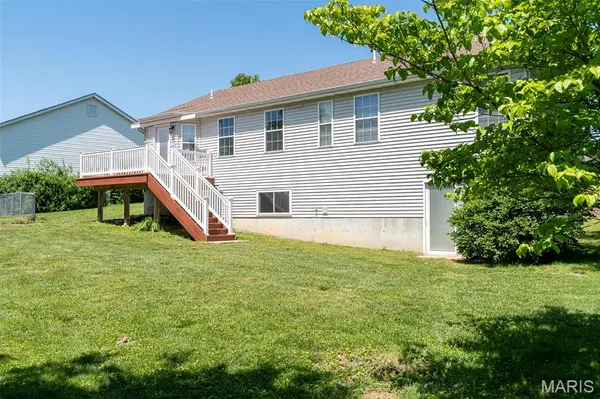 1383 Oakridge Estates DR, St Clair, MO 63077