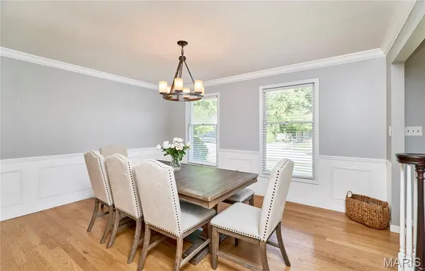 1726 Connemara DR, Manchester, MO 63021
