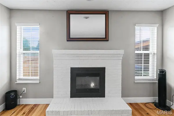 1009 Robert DR, Maryville, IL 62062
