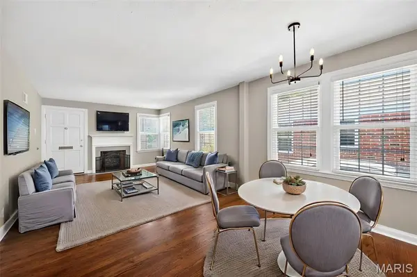 8832 Lawn AVE, Brentwood, MO 63144