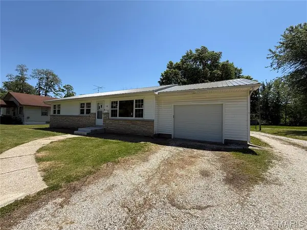 548 N Second ST, Wellsville, MO 63384