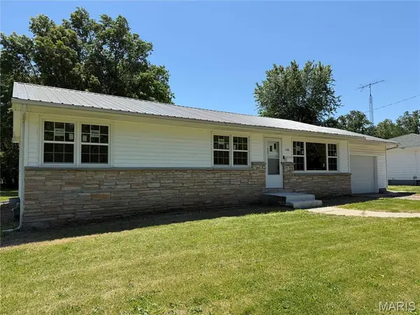 548 N Second ST, Wellsville, MO 63384