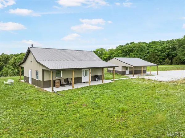 11299 Peacock RD, Greentop, MO 63546