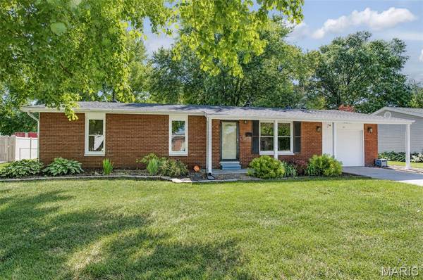 421 Montana ST, Bethalto, IL 62010