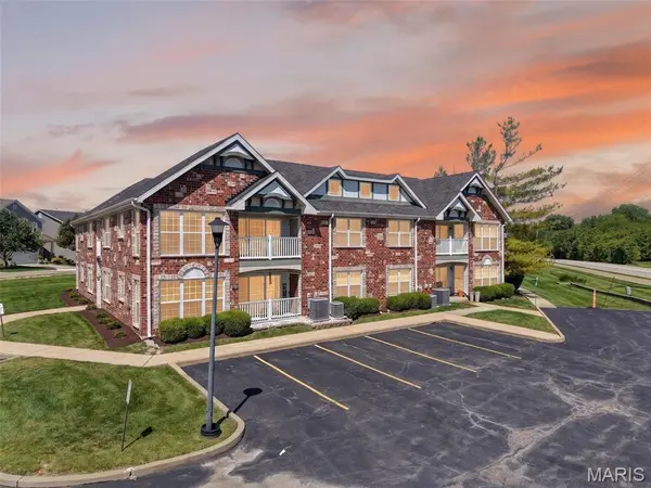 120 Lily Pad LN, Cottleville, MO 63376