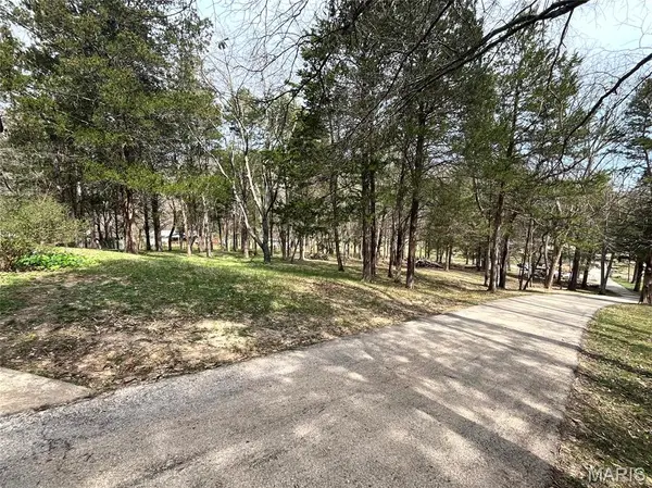 3516 Winnifred DR, Eureka, MO 63025
