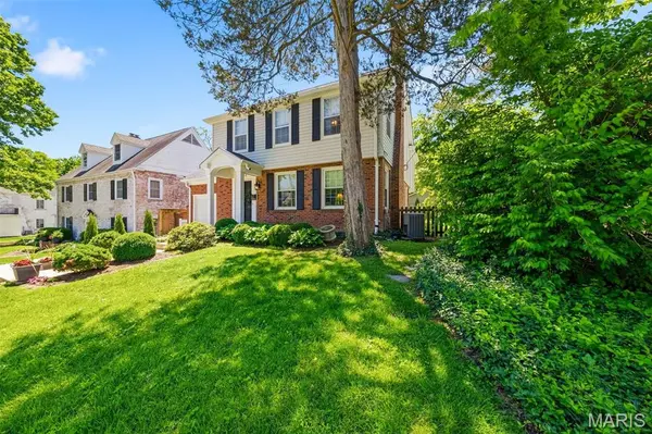 214 Orrick LN, Kirkwood, MO 63122