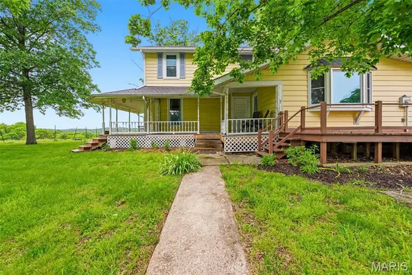 11 Skyview WAY, Pacific, MO 63069