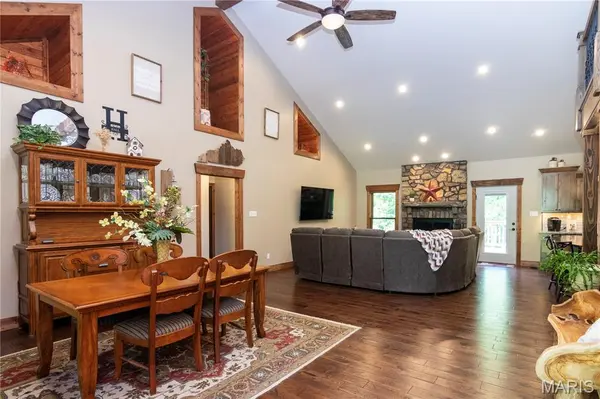 1016 Frisco Hollows RD, Imperial, MO 63052