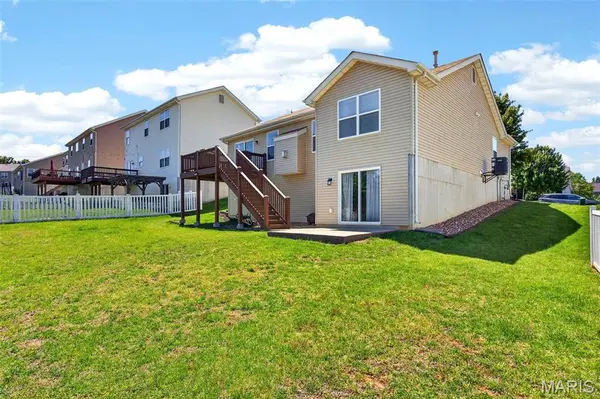 5531 Emerald Ridge DR, Cottleville, MO 63304