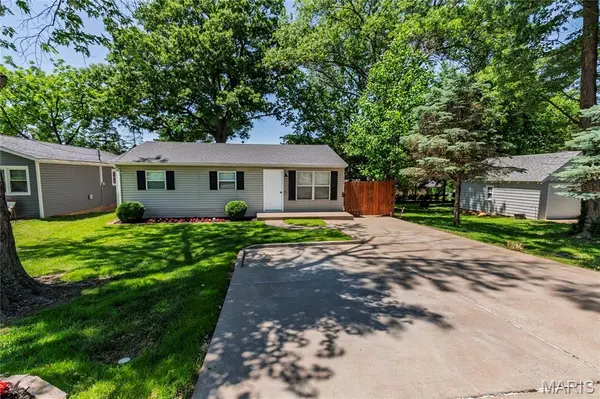 135 Holdinghausen DR, Crystal City, MO 63019
