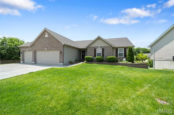 7028 Brooks Farm DR, House Springs, MO 63051
