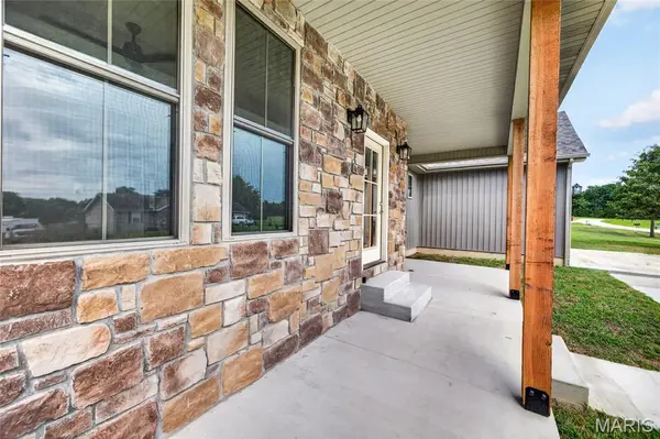 112 Sweet Valley CIR, Crocker, MO 65452