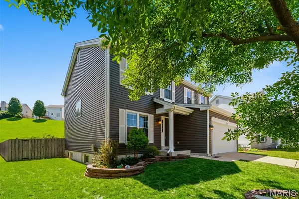429 Coventry Trail LN, Maryland Heights, MO 63043