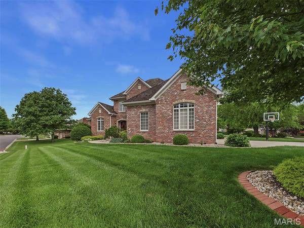 9 Dunbridge CT, Glen Carbon, IL 62034