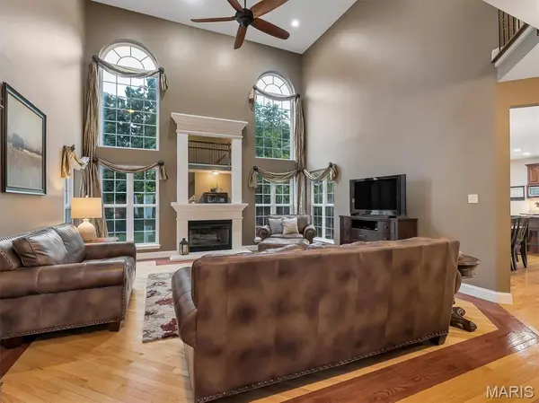 652 Meramec View DR, Eureka, MO 63025