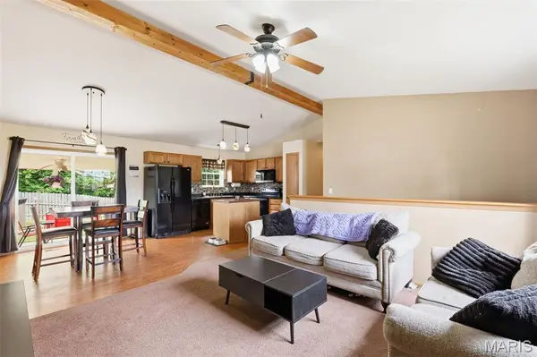 1025 Cambden Yard DR, Warrenton, MO 63383