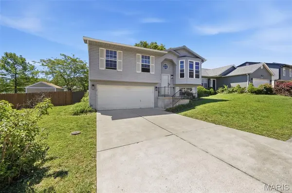 3138 5 Oaks DR, Arnold, MO 63010