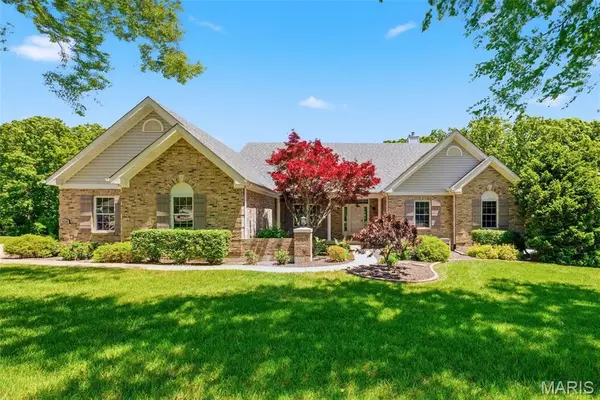 3228 Green Trails CT, Wentzville, MO 63385