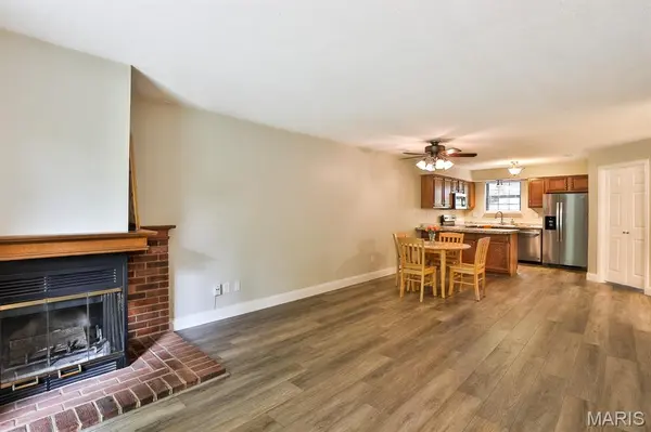 12966 Bryce Canyon DR #B, Maryland Heights, MO 63043