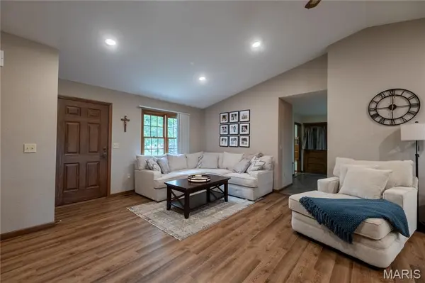 1426 Highway B, Perryville, MO 63775