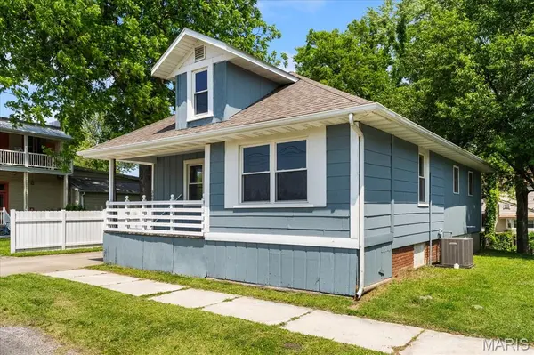 308 E Saint Louis ST, Okawville, IL 62271