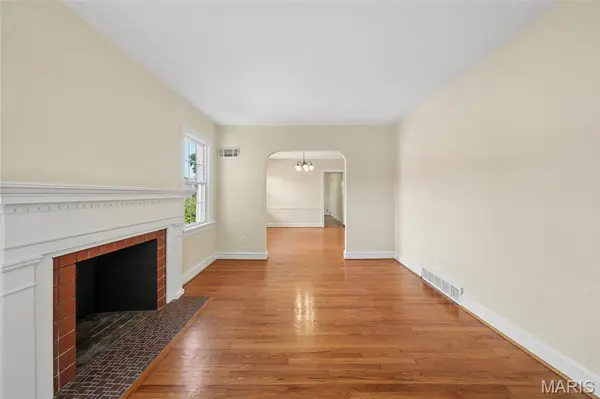 6945 Melrose AVE, University City, MO 63130