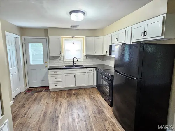 126 Coil RD, Fenton, MO 63026