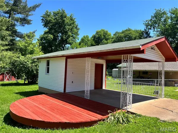 9525 Marlowe AVE, Overland, MO 63114