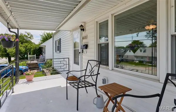 10220 Baltimore AVE, St Ann, MO 63074