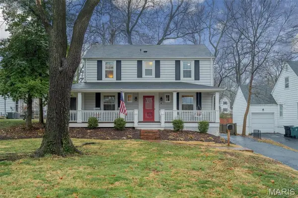 4 Garden LN, St Louis, MO 63122
