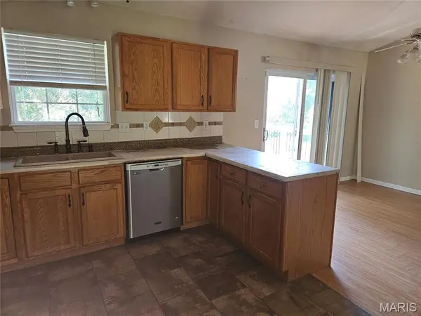 929 Carla DR, Troy, IL 62294