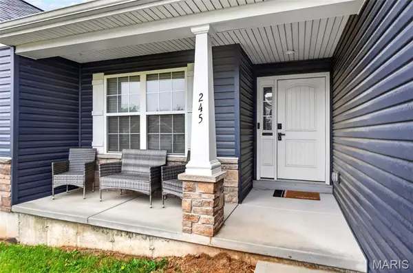 245 Auburn Ridge DR, Troy, MO 63379