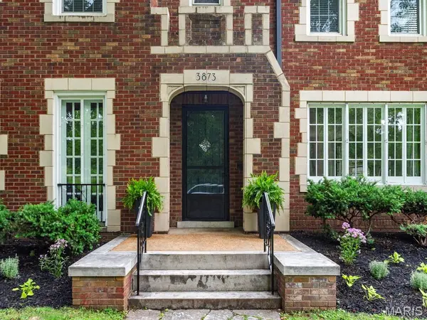 3873 Holly Hills BLVD, St Louis, MO 63116