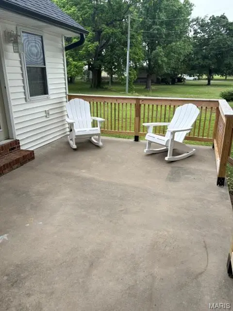 402 Osage Dr, Advance, MO 63730